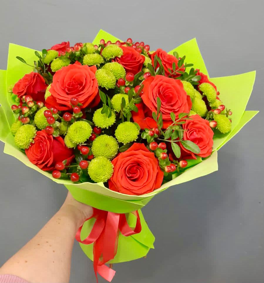 Букет цветов из: Хризантемы и Розы в Мариинском Посаде