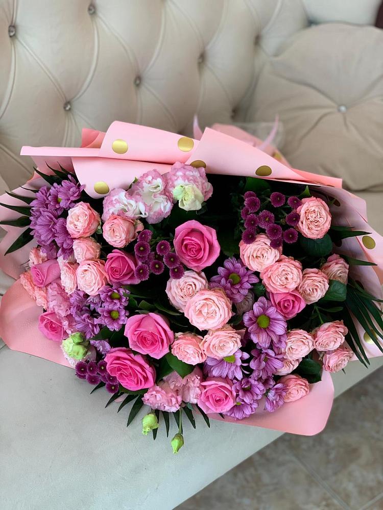 Букет цветов из: Хризантемы, Розы и Лизиантусы в Мариинском Посаде