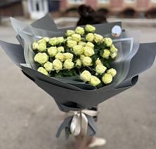 Букет Белые кустовые розы Солинеро в Мариинском Посаде