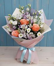 Букет цветов из:  Лизиантусы, Розы, Альстромерии и Гипсофила в Мариинском Посаде