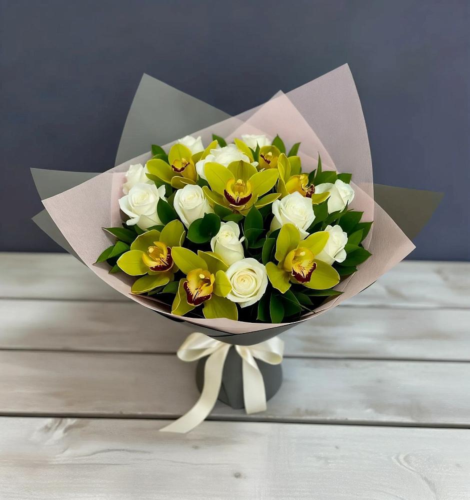 Букет цветов из: Орхидеи и Розы в Мариинском Посаде