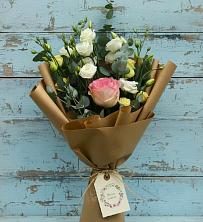 Букет цветов из:  Розы и Лизиантусы в Мариинском Посаде