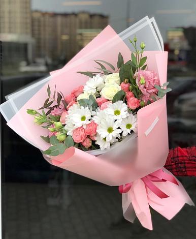 Букет цветов из: Розы, Лизиантусы и Хризантемы в Мариинском Посаде