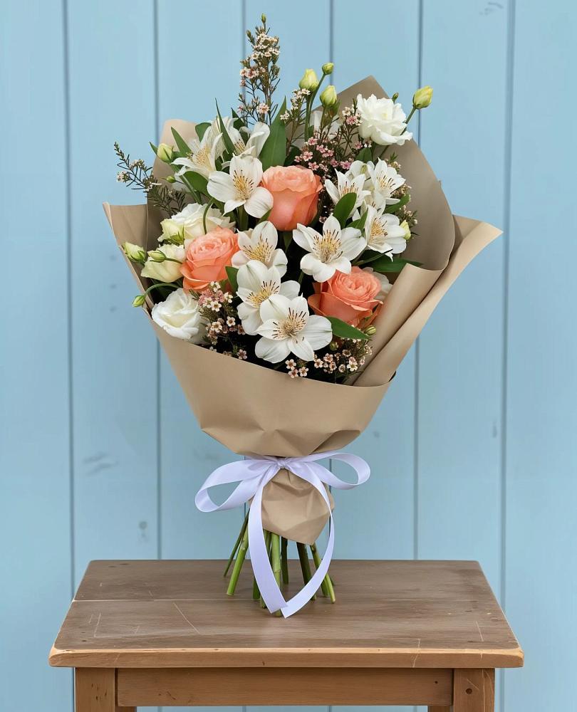 Букет цветов из: Альстромерии, Лизиантусы, Розы и Хризантемы в Мариинском Посаде