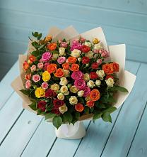 Букет Микс из разноцветных кустовых роз в Мариинском Посаде